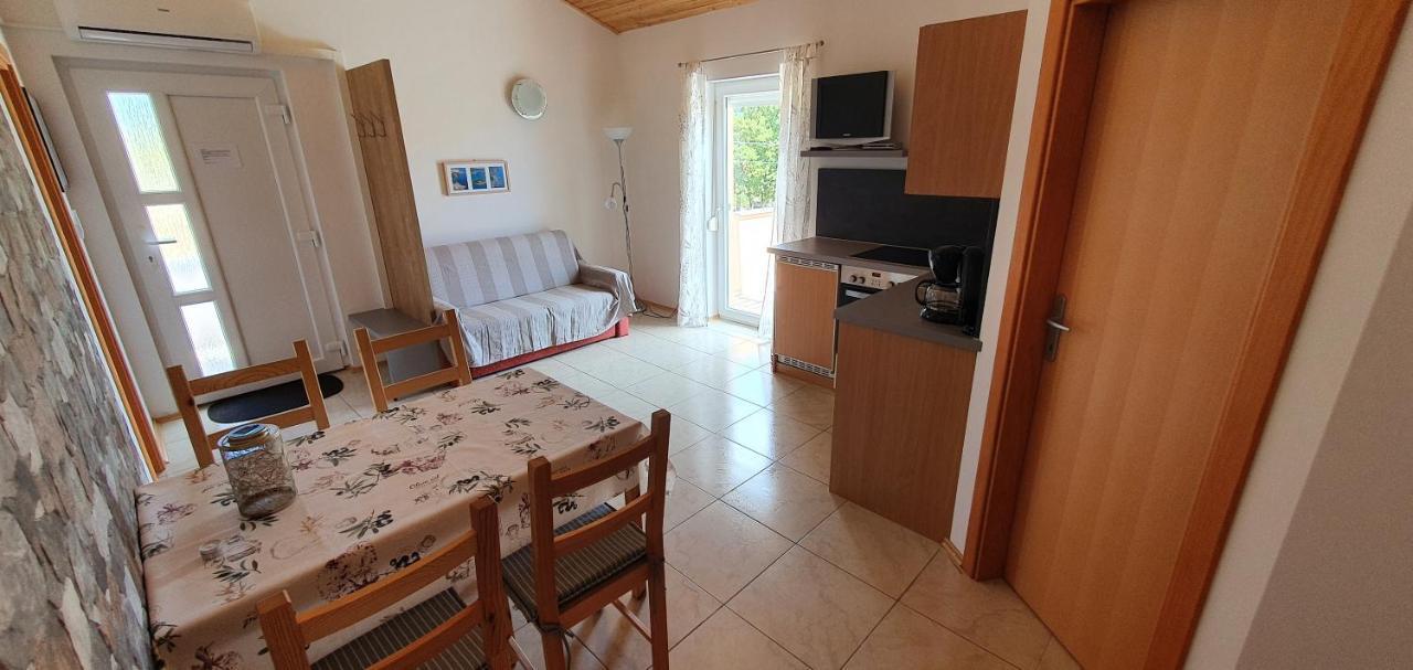 Eder'S Appartments 1 Krk Town Bagian luar foto